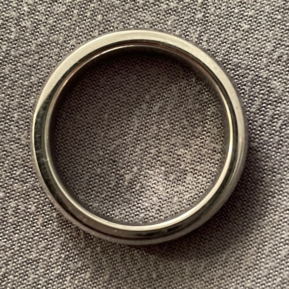 4MM TUNGSTEN CARBIDE SATIN BEVELED RING US 9.5 - Picture 7 of 9
